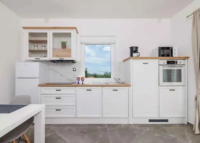 Apartment In Kras-dobrinj - Insel Krk 50502