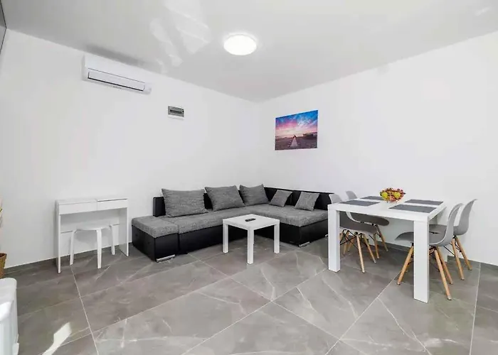 Apartment In Kras-dobrinj - Insel Krk 50502 *
